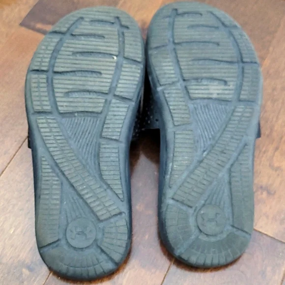 Shoes - Picture 3 of 3